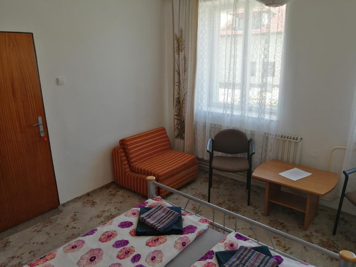 U Ladi Apartment Bulhary Luaran gambar