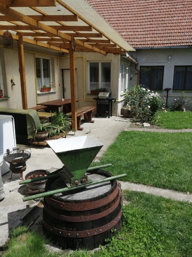 U Ladi Apartment Bulhary Luaran gambar